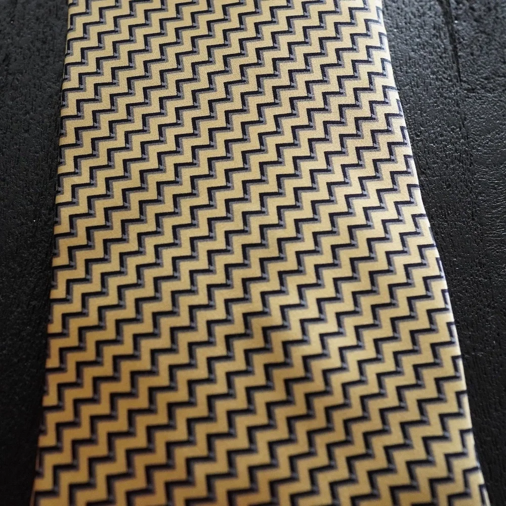 Neo Bill Bass Silk Tie